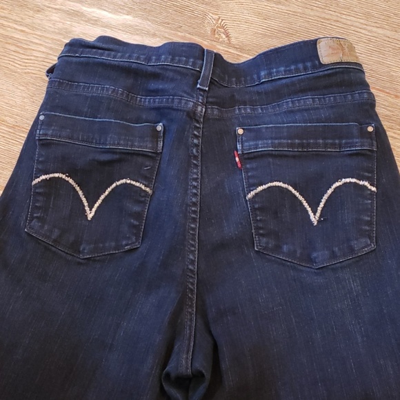 Levi's Jeans - Picture 4 of 8